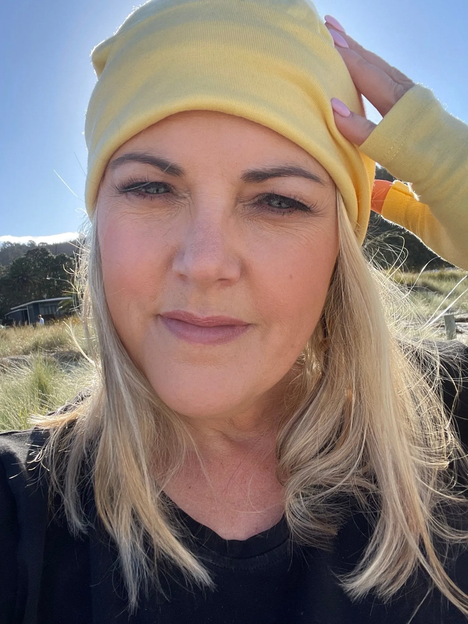 100% MERINO BEANIE CUFFED/SLOUCH BUTTERCUP