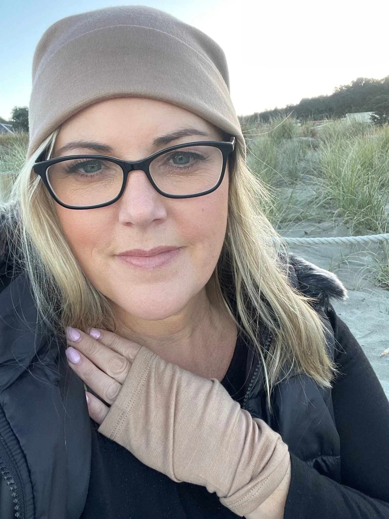 100% MERINO BEANIE CUFFED/SLOUCH SAND