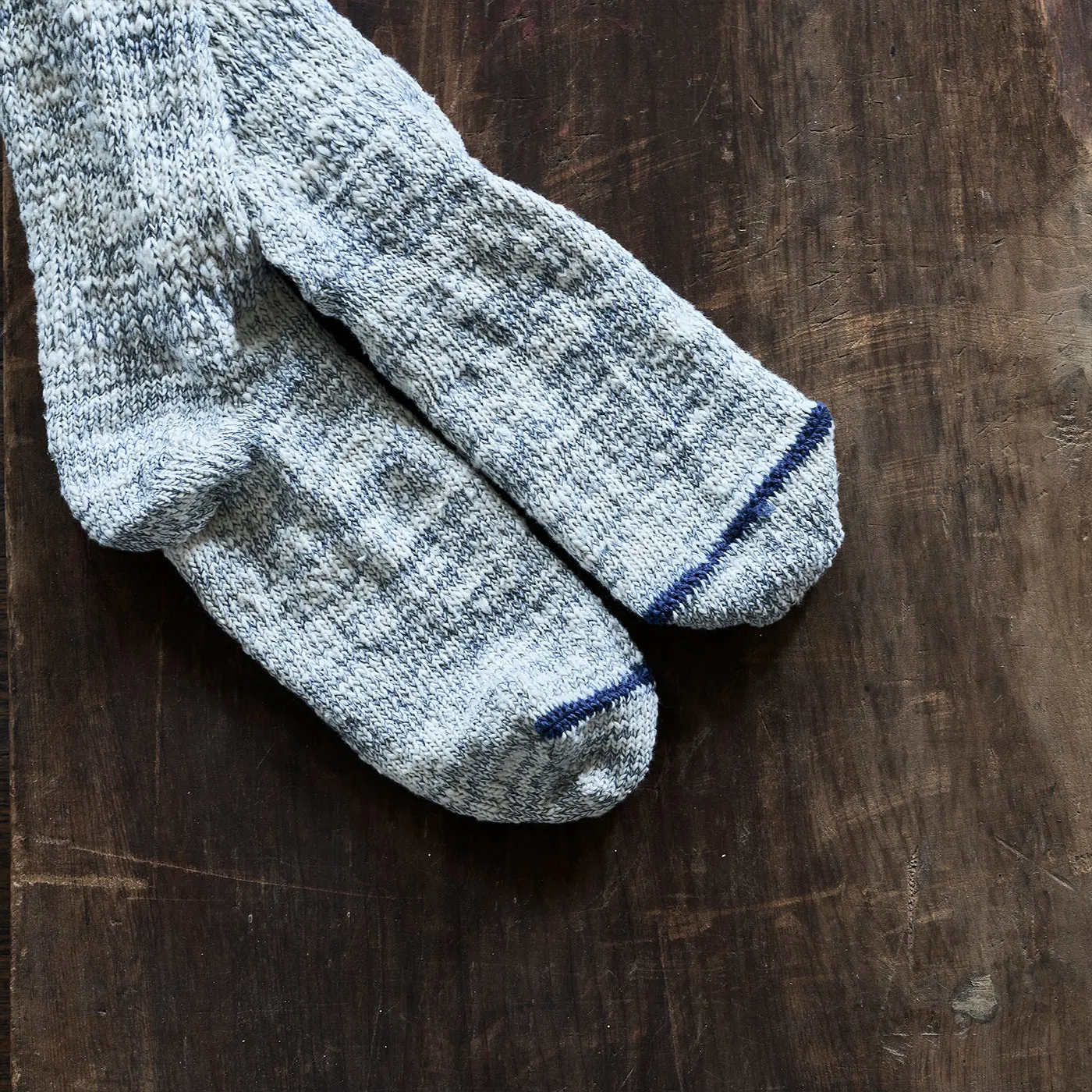 7-5010 "GARABOU" ORGANIC COTTON SLIPPER SOCKS INDIGO
