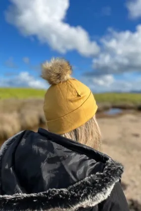 POM POM DETACHABLE FOR 100% MERINO BEANIE GOLD & BLACK