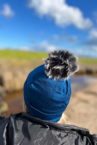POM POM DETACHABLE FOR 100% MERINO BEANIE GOLD & BLACK