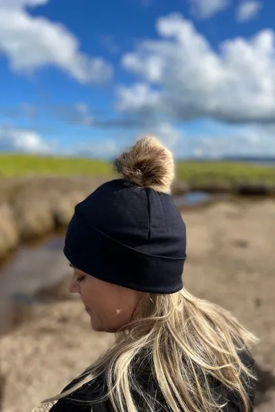 POM POM DETACHABLE FOR 100% MERINO BEANIE TAN & BLACK