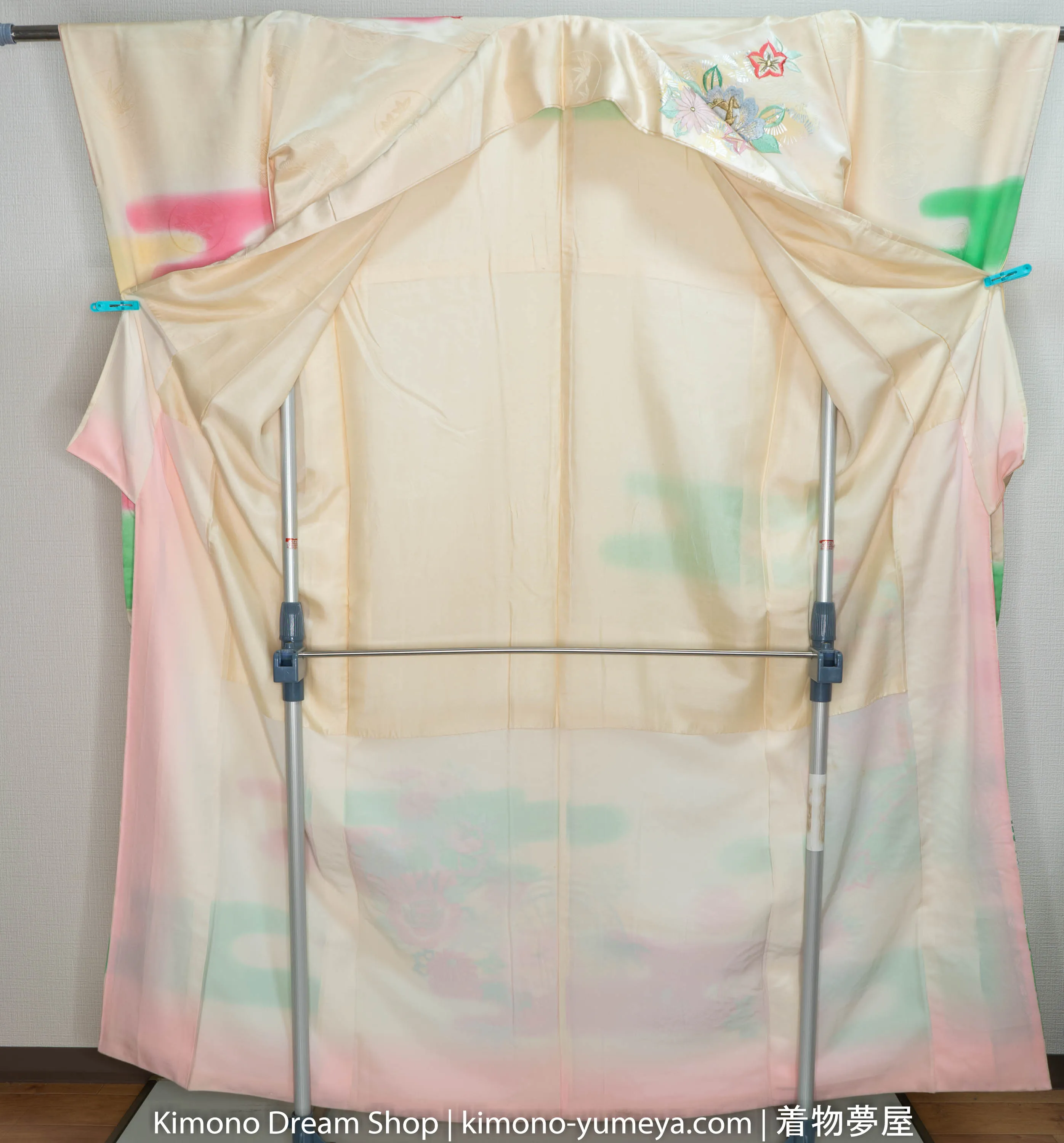 Retro 1980s Cloudy Embroidered Flowers Springtime Silk Furisode Vintage Kimono Green Beige Peonies