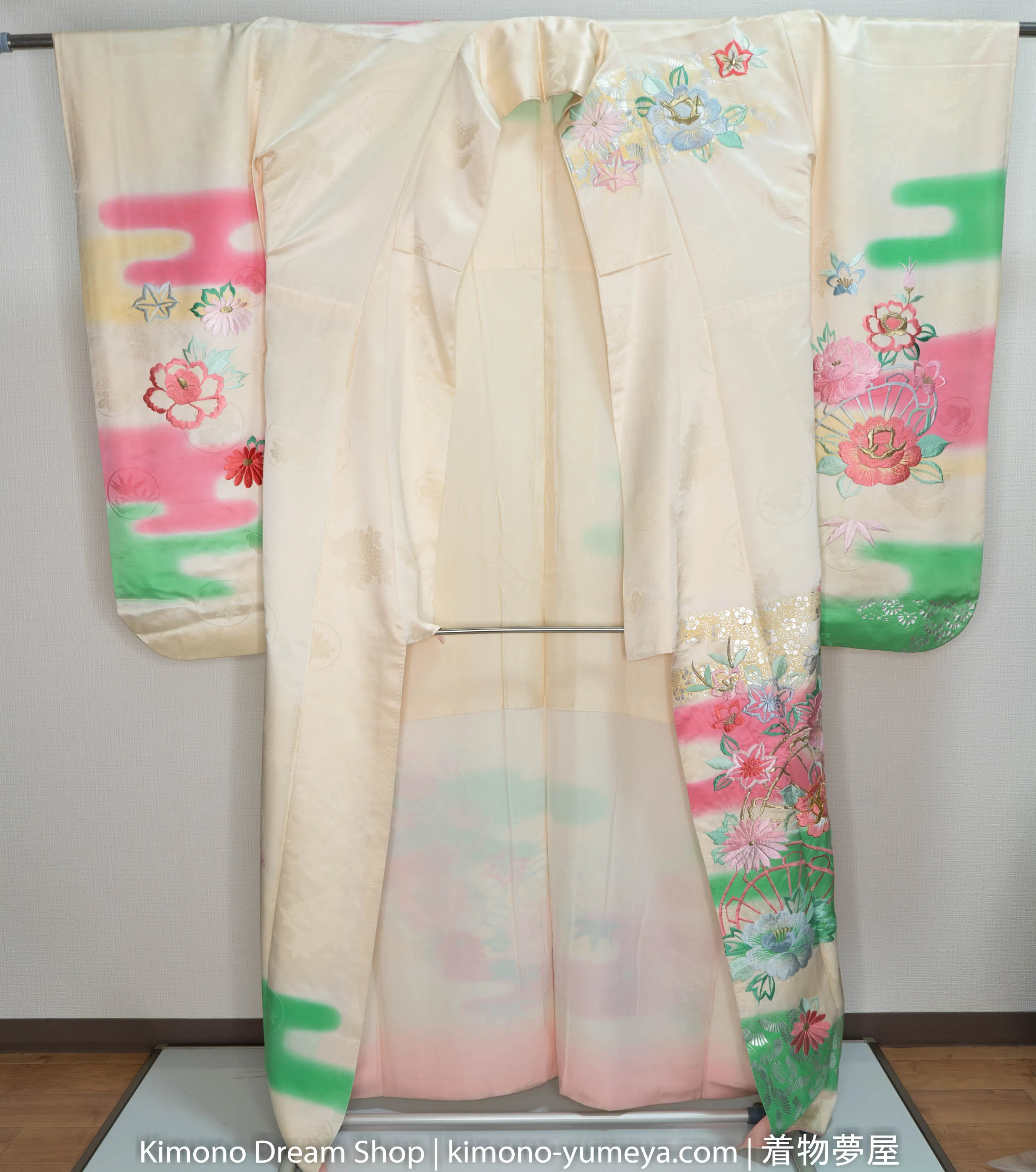 Retro 1980s Cloudy Embroidered Flowers Springtime Silk Furisode Vintage Kimono Green Beige Peonies