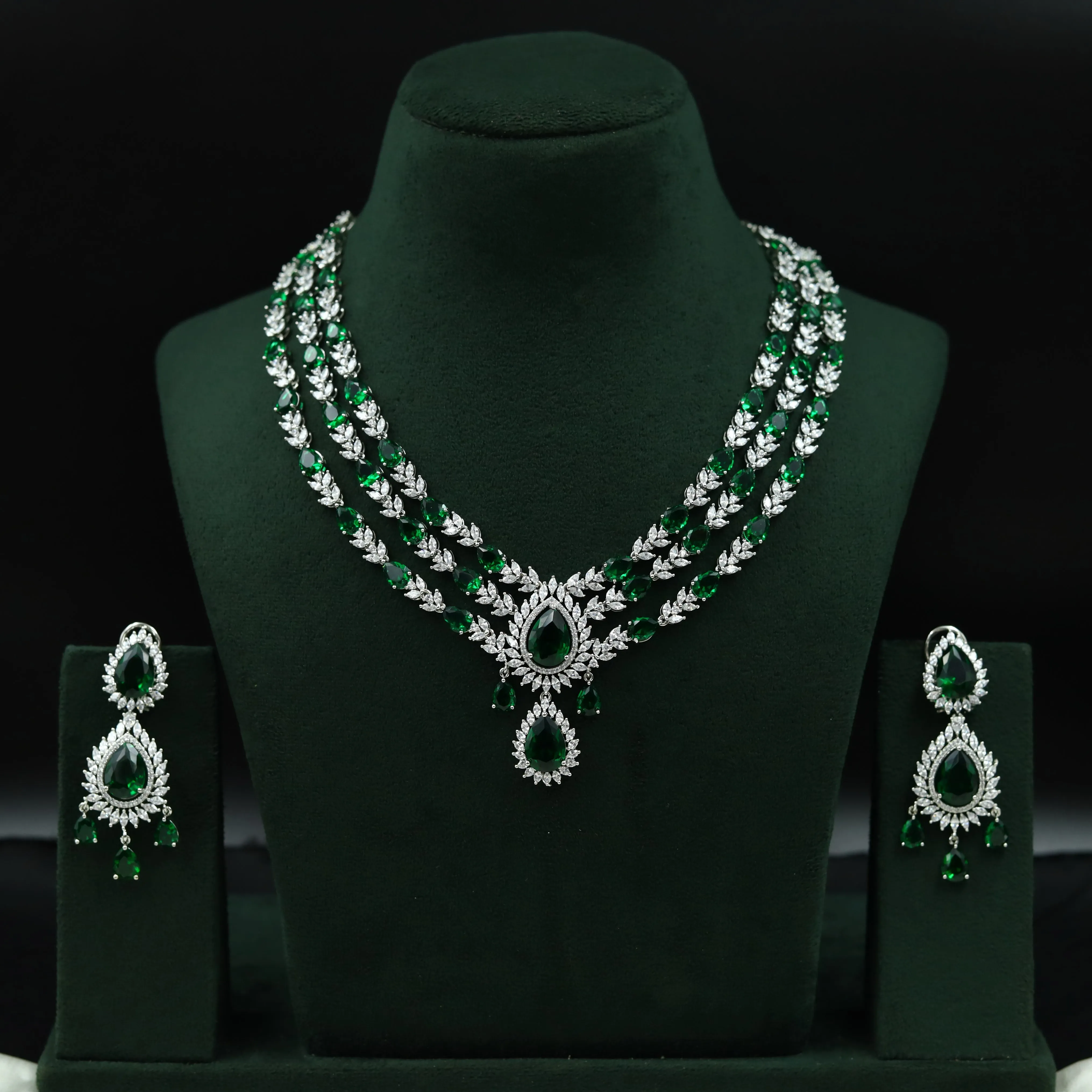 Round Neck Zircon/AD Necklace Set 12975-34
