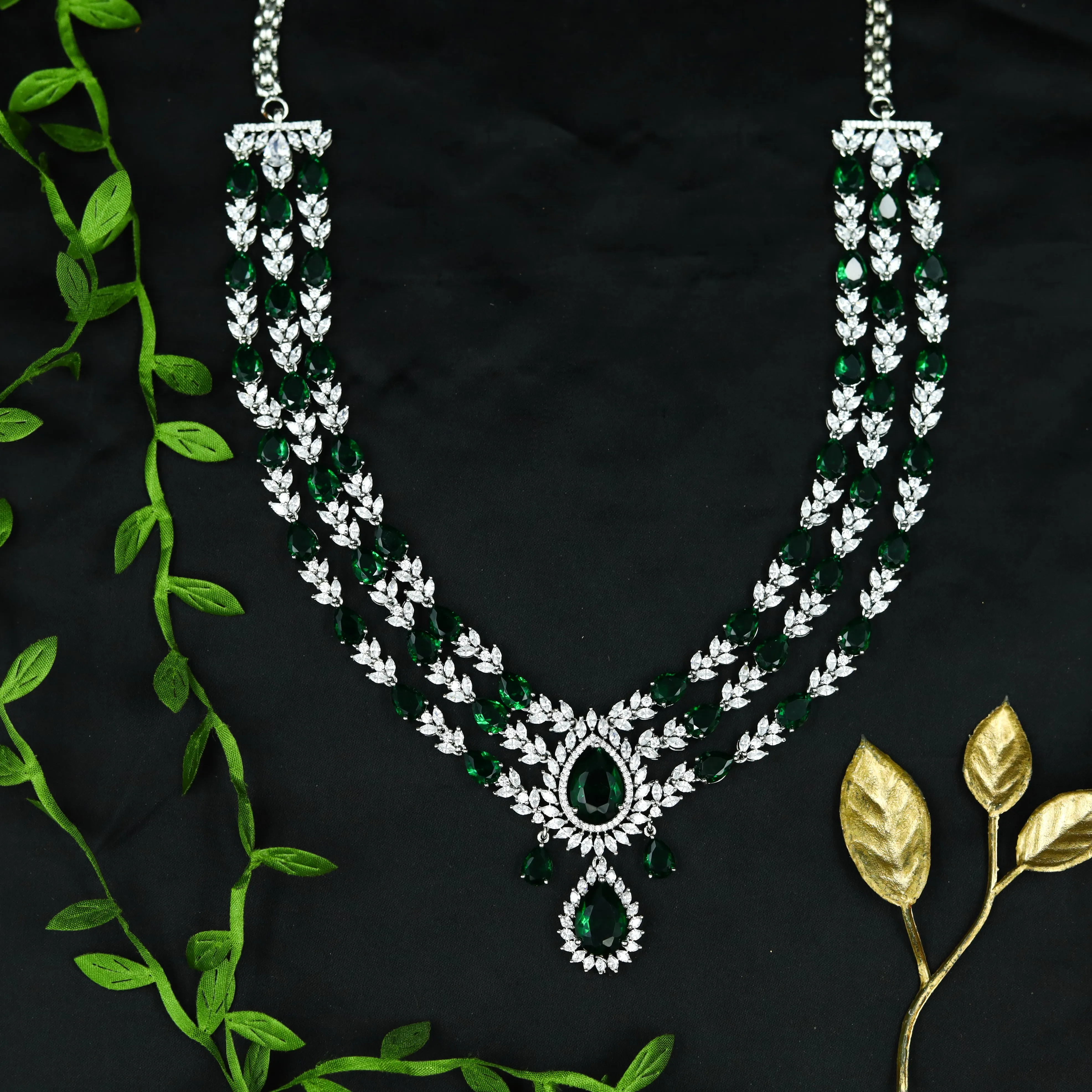 Round Neck Zircon/AD Necklace Set 12975-34