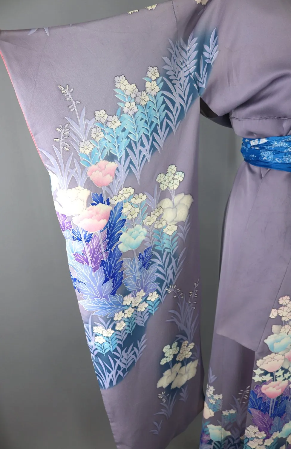 Vintage Kimono Robe Furisode / Lavender Purple Floral Print